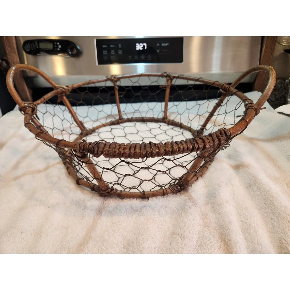 Rustic Round‎ Chicken Wire Twig Branch Wood Basket